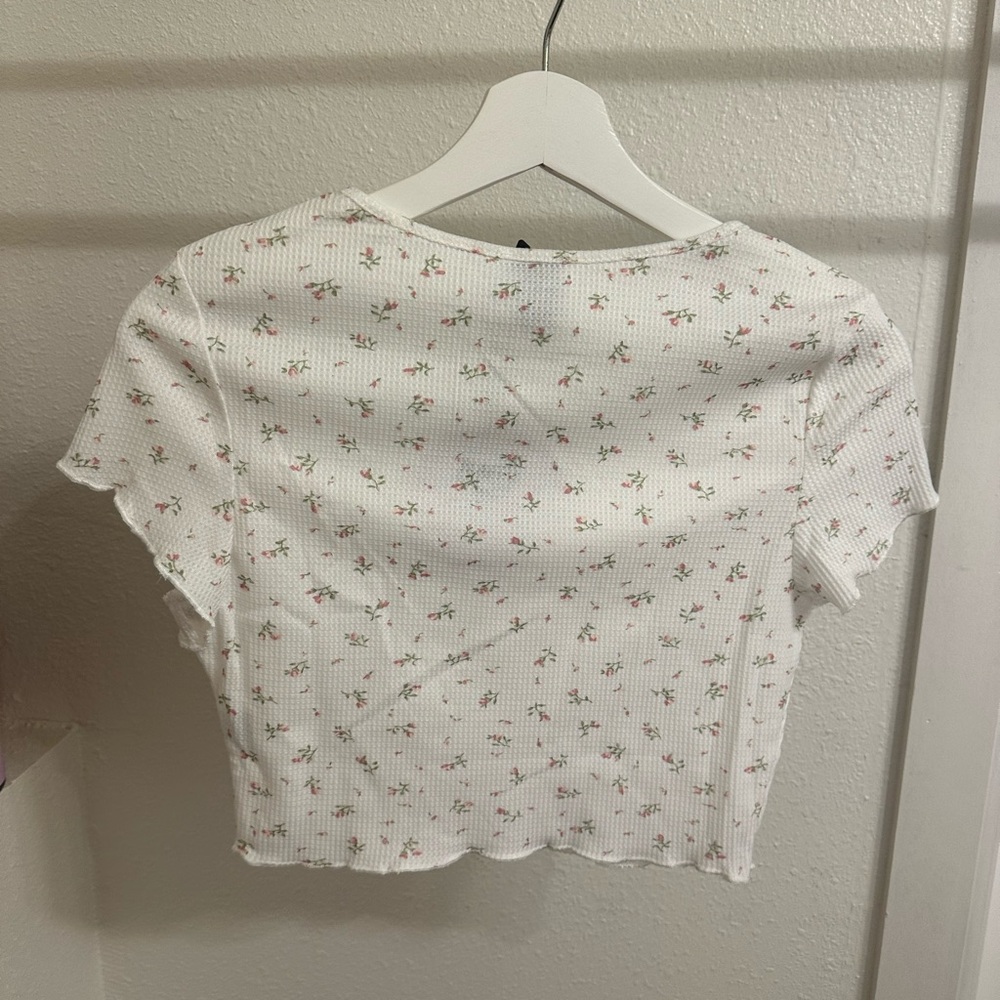 Princess Polly Shirt - Picture 2 of 3